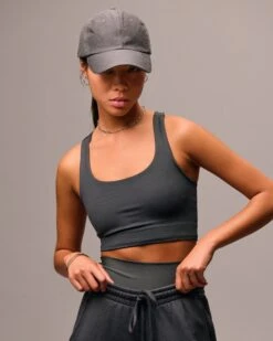 Colorful Standard Active Cropped Bra - Pine Green -Active Fashion Store 2023 0817 COLORFULSTANDARD11643 6e123fcf 6c91 4345 ade9 0f4fc4c724de